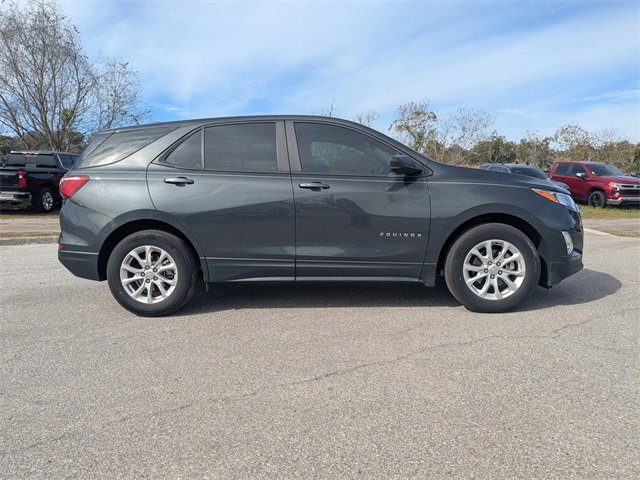 Used 2020 Chevrolet Equinox LS image 2