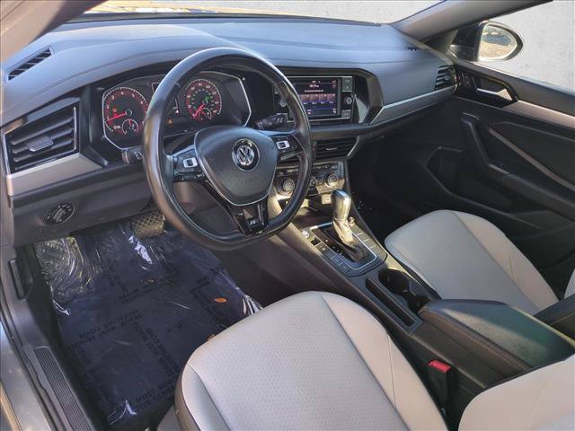 Used 2019 Volkswagen Jetta R-Line w/ R-Line Cold Weather Package FWD image 6