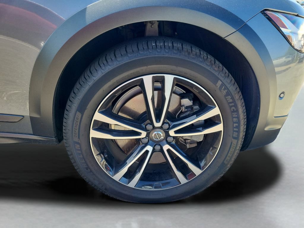 Used 2019 Volvo V90 T5 Cross Country w/ Advanced Package image 6