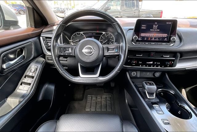 Certified 2023 Nissan Rogue SV w/ SV Premium B Package FWD image 4