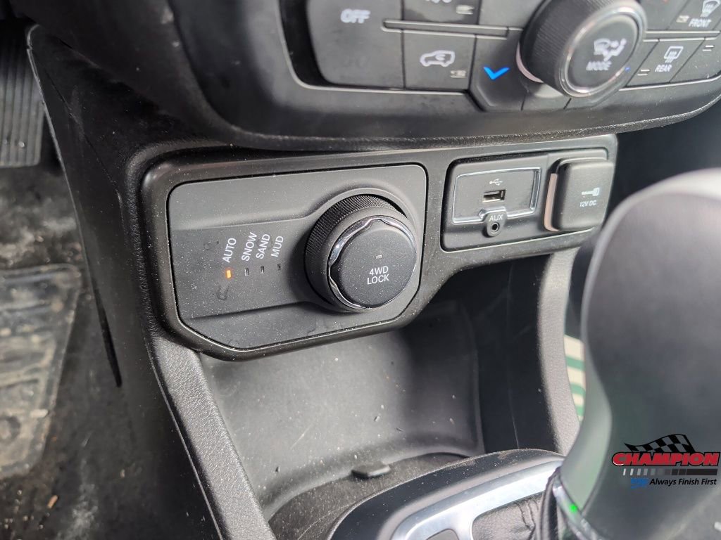 Used 2023 Jeep Renegade Latitude image 25