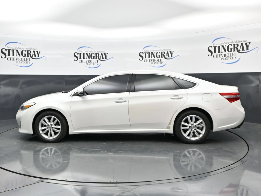 Used 2014 Toyota Avalon XLE FWD image 4