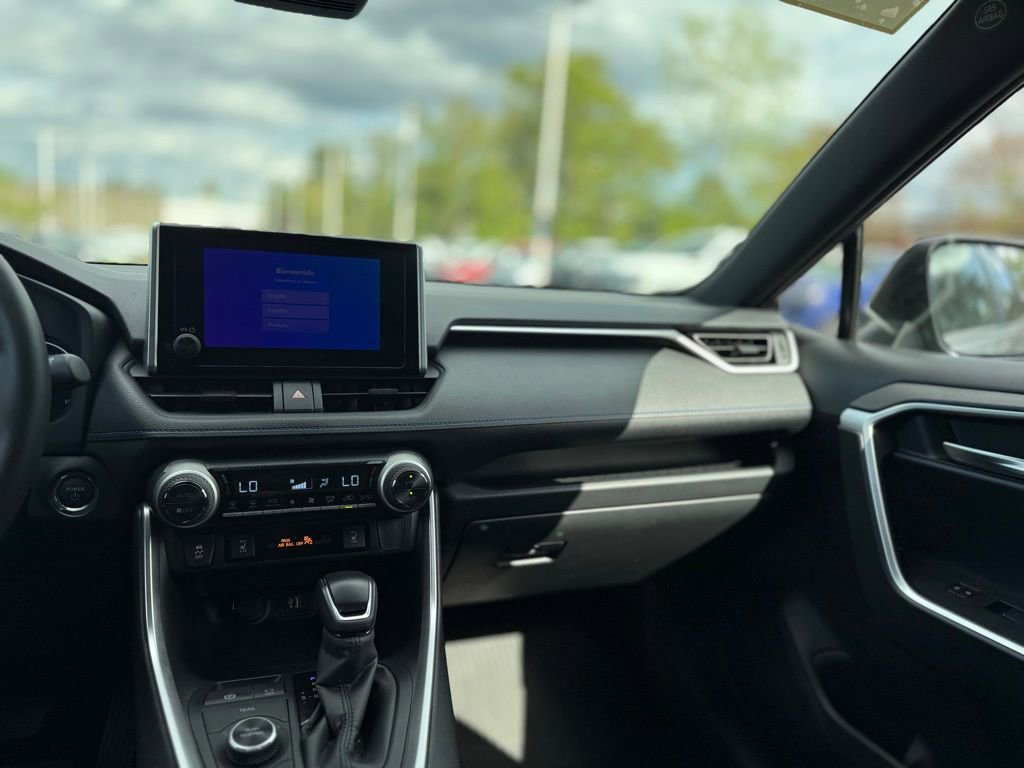 Certified 2025 Toyota RAV4 SE w/ Convenience Package AWD/4WD image 23
