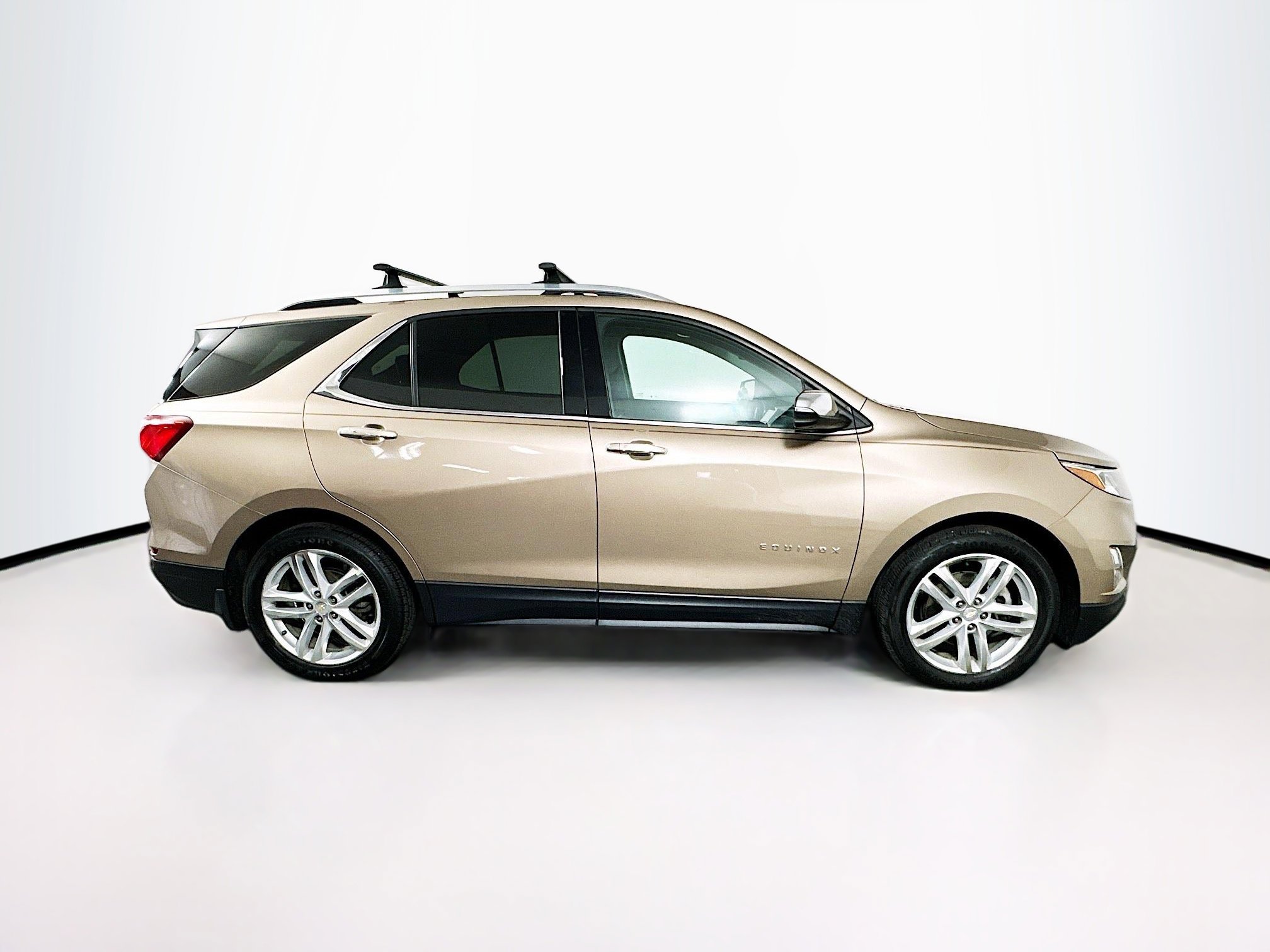 Used 2018 Chevrolet Equinox Premier FWD image 10