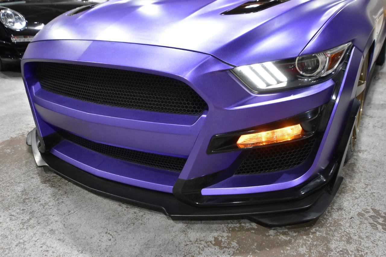 Used 2017 Ford Mustang GT w/ GT Performance Package RWD image 5