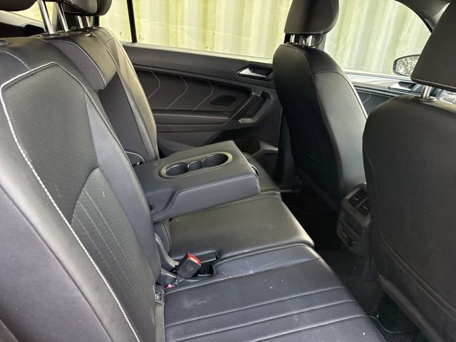 Certified 2023 Volkswagen Tiguan SE R-Line image 11