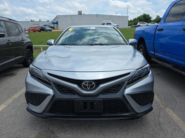 Used 2023 Toyota Camry SE FWD image 8