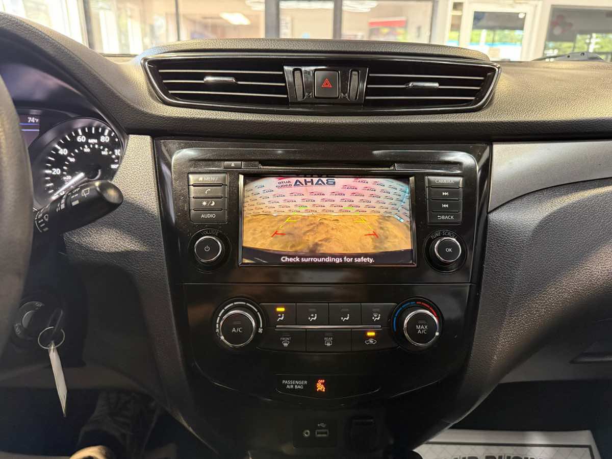 Used 2021 Nissan Rogue Sport S FWD image 14