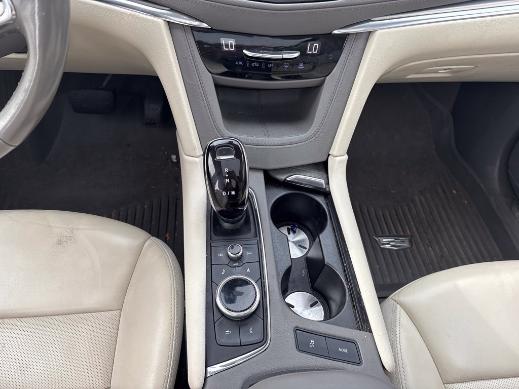 Used 2021 Cadillac XT5 Premium Luxury AWD/4WD image 15