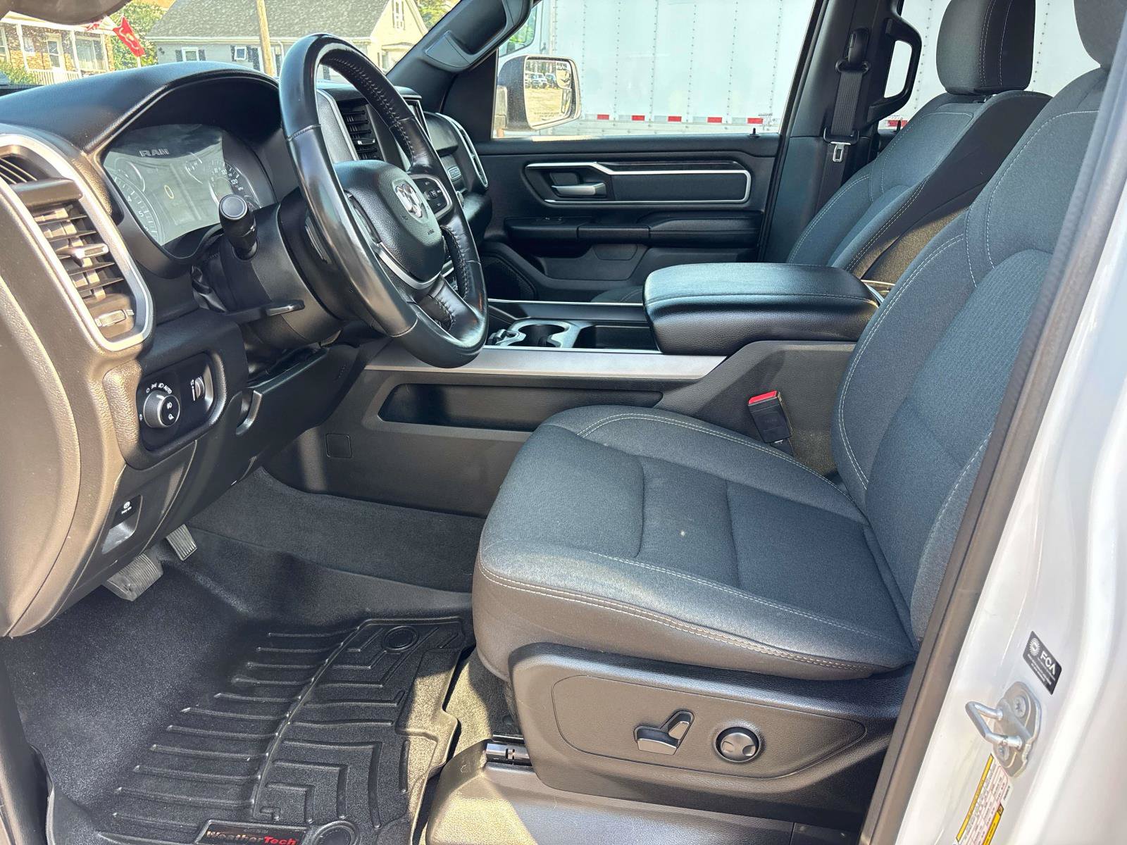 Used 2023 RAM 1500 Big Horn AWD/4WD image 10