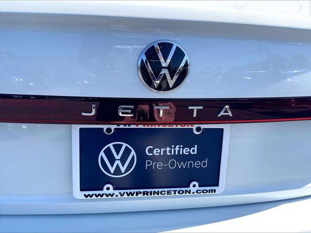 Used 2025 Volkswagen Jetta SE w/ Sunroof Package FWD image 18