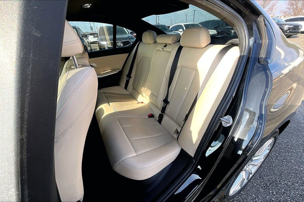 Used 2023 BMW 330e image 37