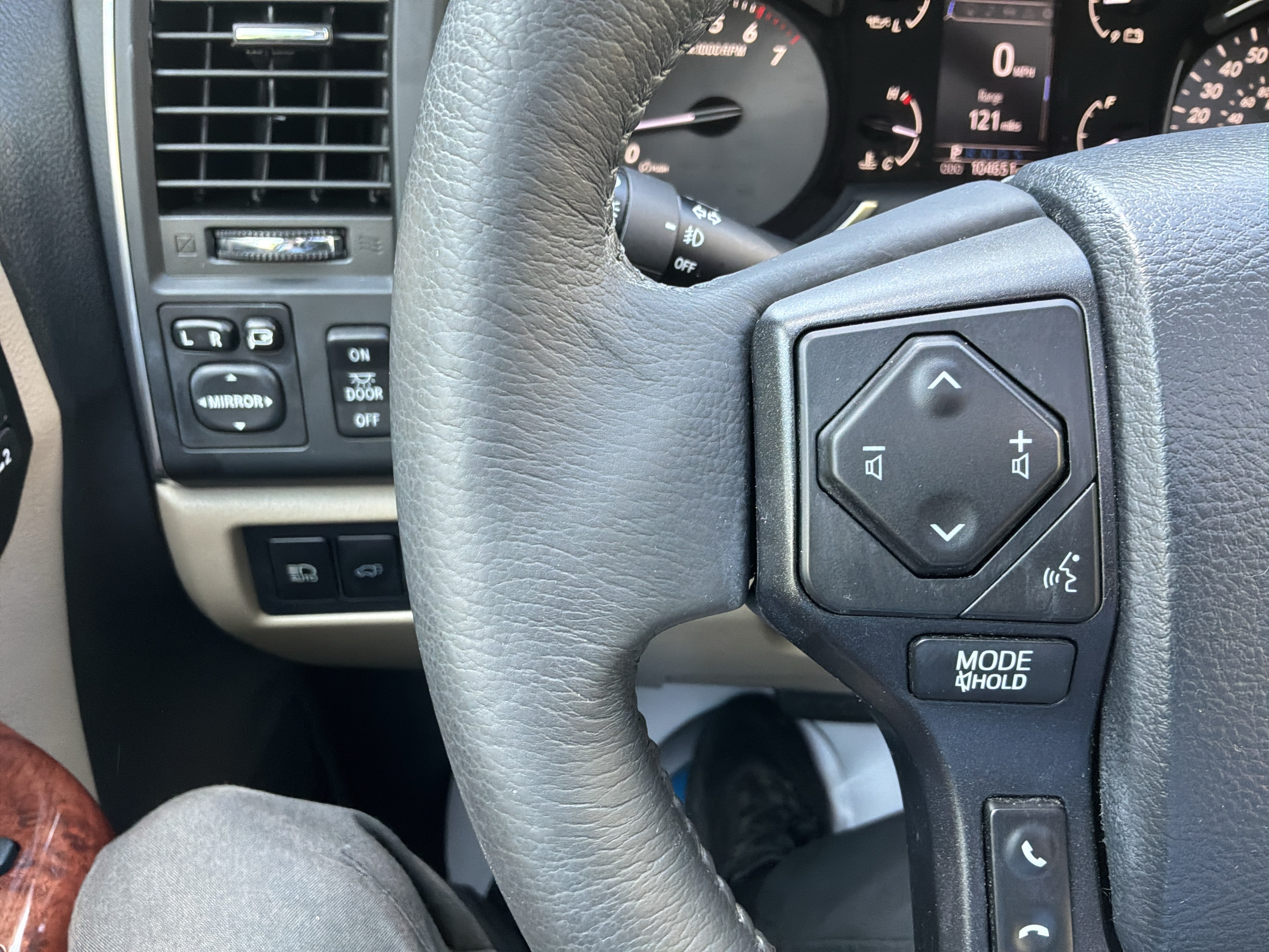 Used 2018 Toyota Sequoia Platinum AWD/4WD image 19