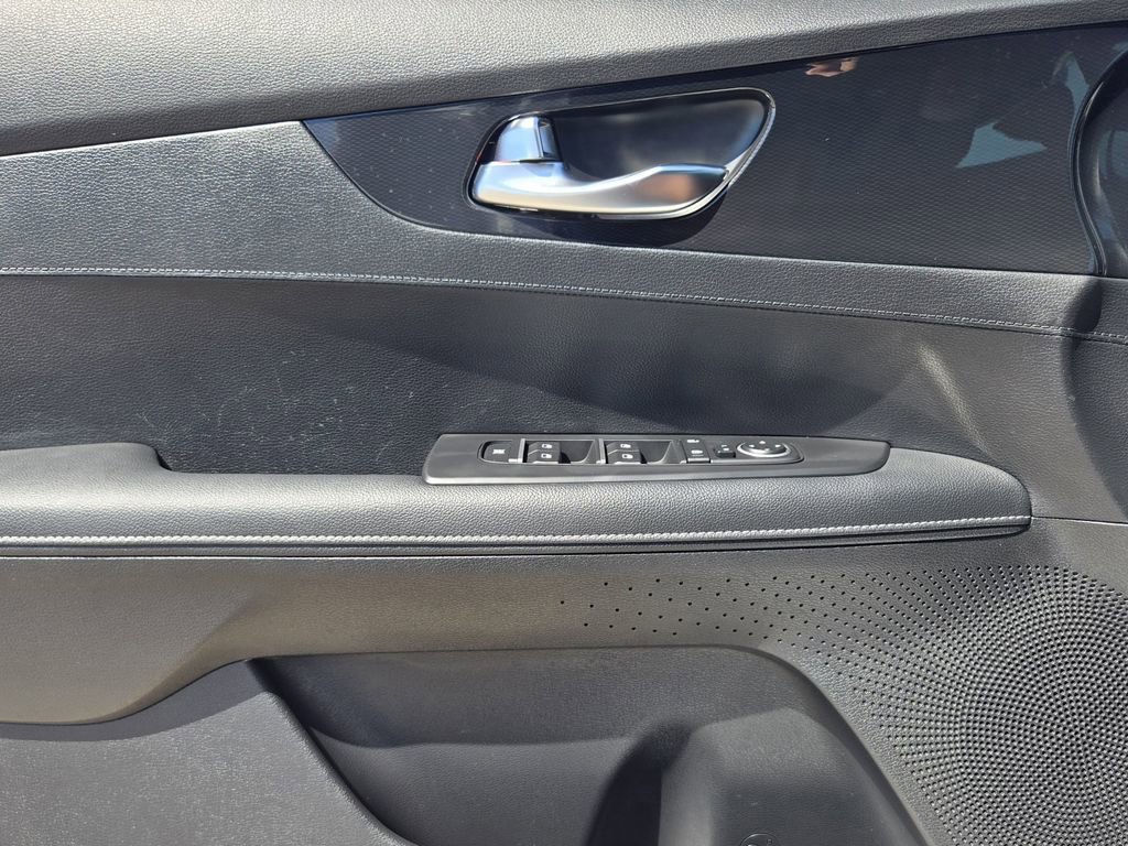 Certified 2024 Kia Forte GT-Line w/ GT-Line Premium Package image 23