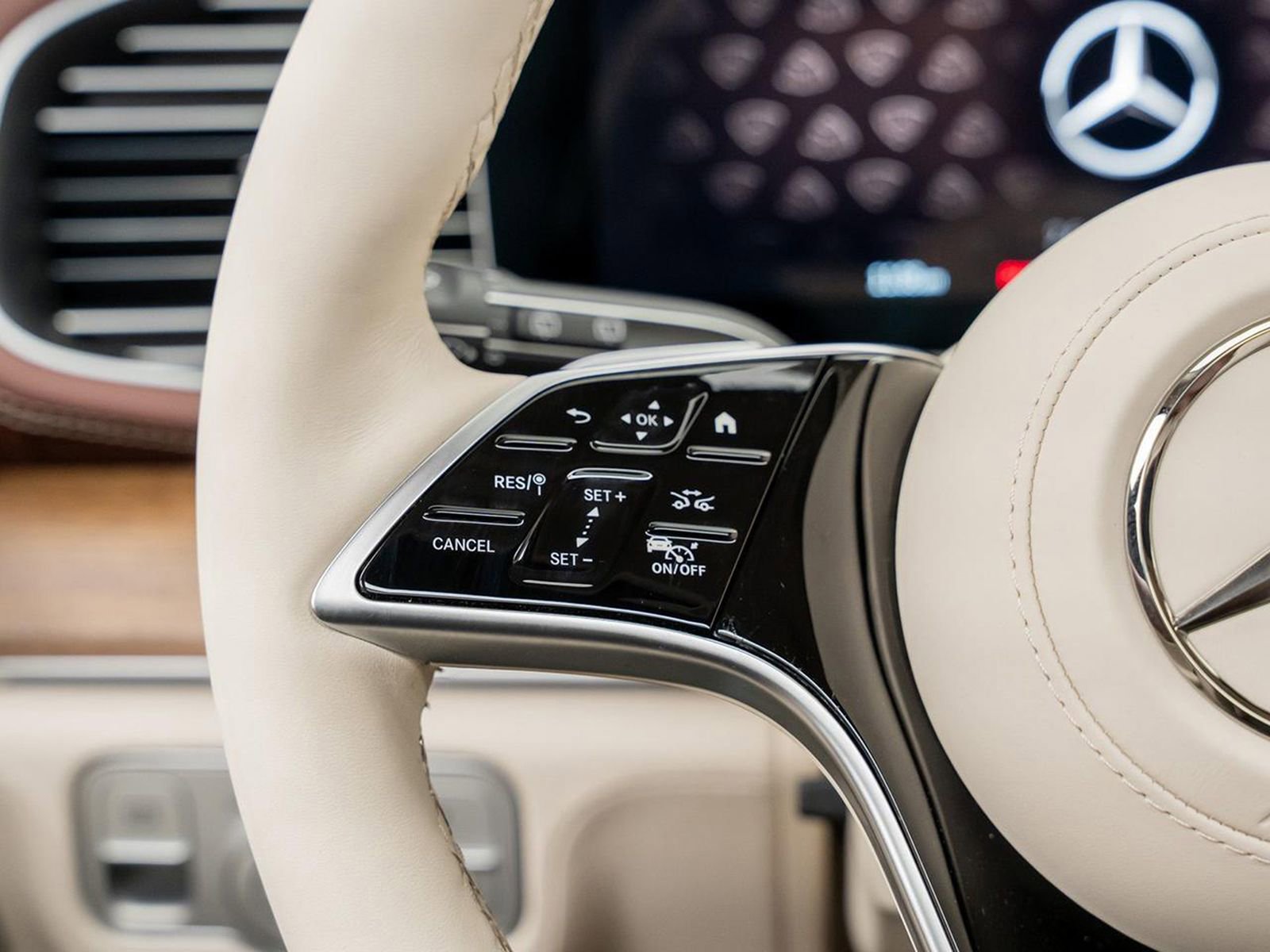 Used 2026 Mercedes-Benz Maybach GLS 600 4MATIC image 69