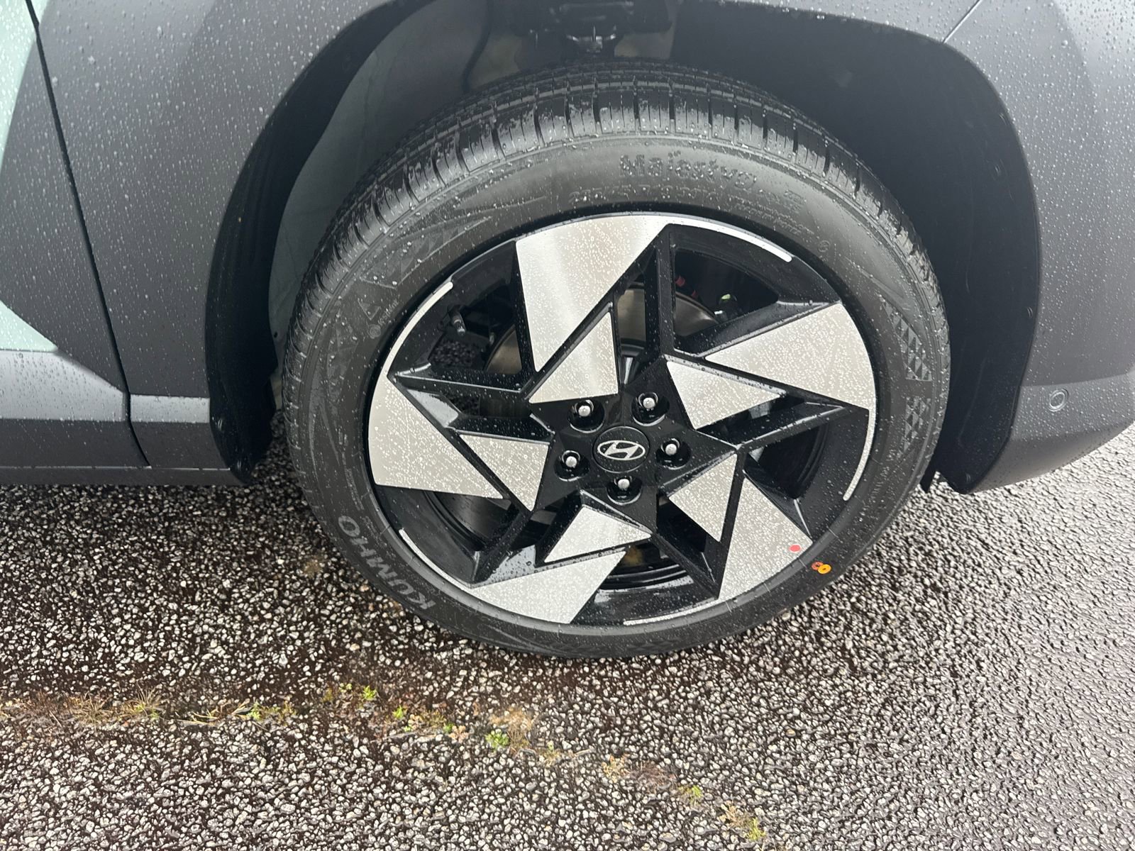 New 2026 Hyundai Kona Limited FWD image 13