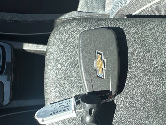 Used 2025 Chevrolet TrailBlazer LT AWD/4WD image 54