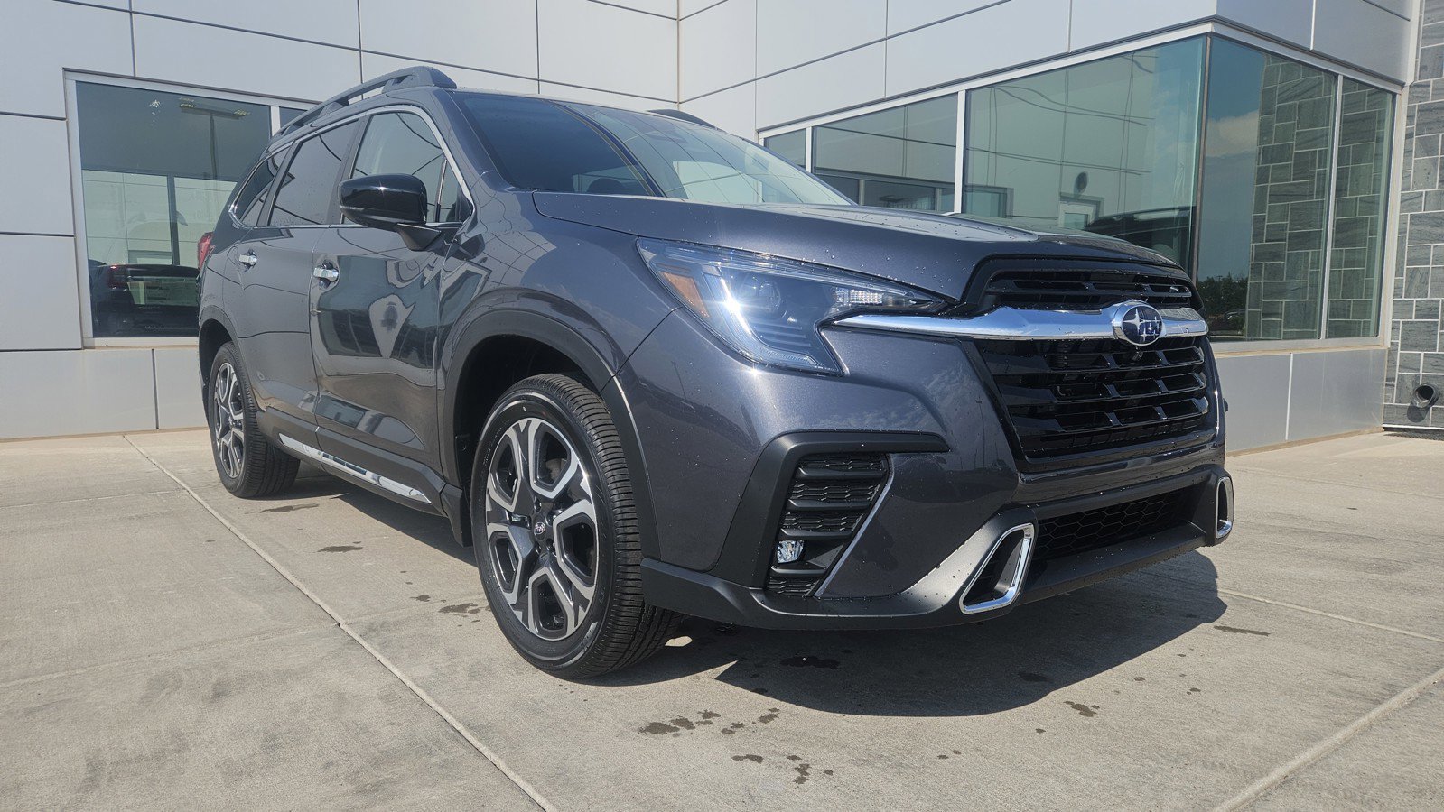 New 2025 Subaru Ascent Touring w/ Popular Package #1 image 4