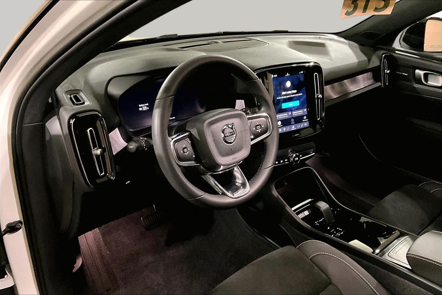 Used 2023 Volvo XC40 Recharge Ultimate w/ Protection Package Premier AWD/4WD image 17