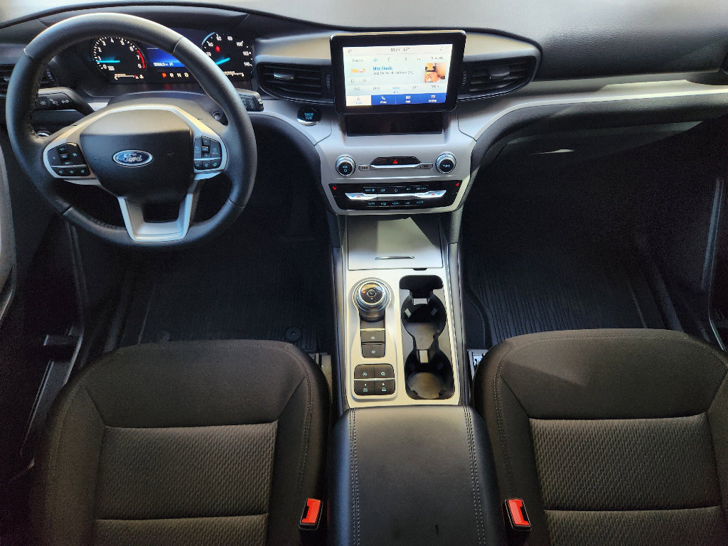Used 2024 Ford Explorer XLT image 24
