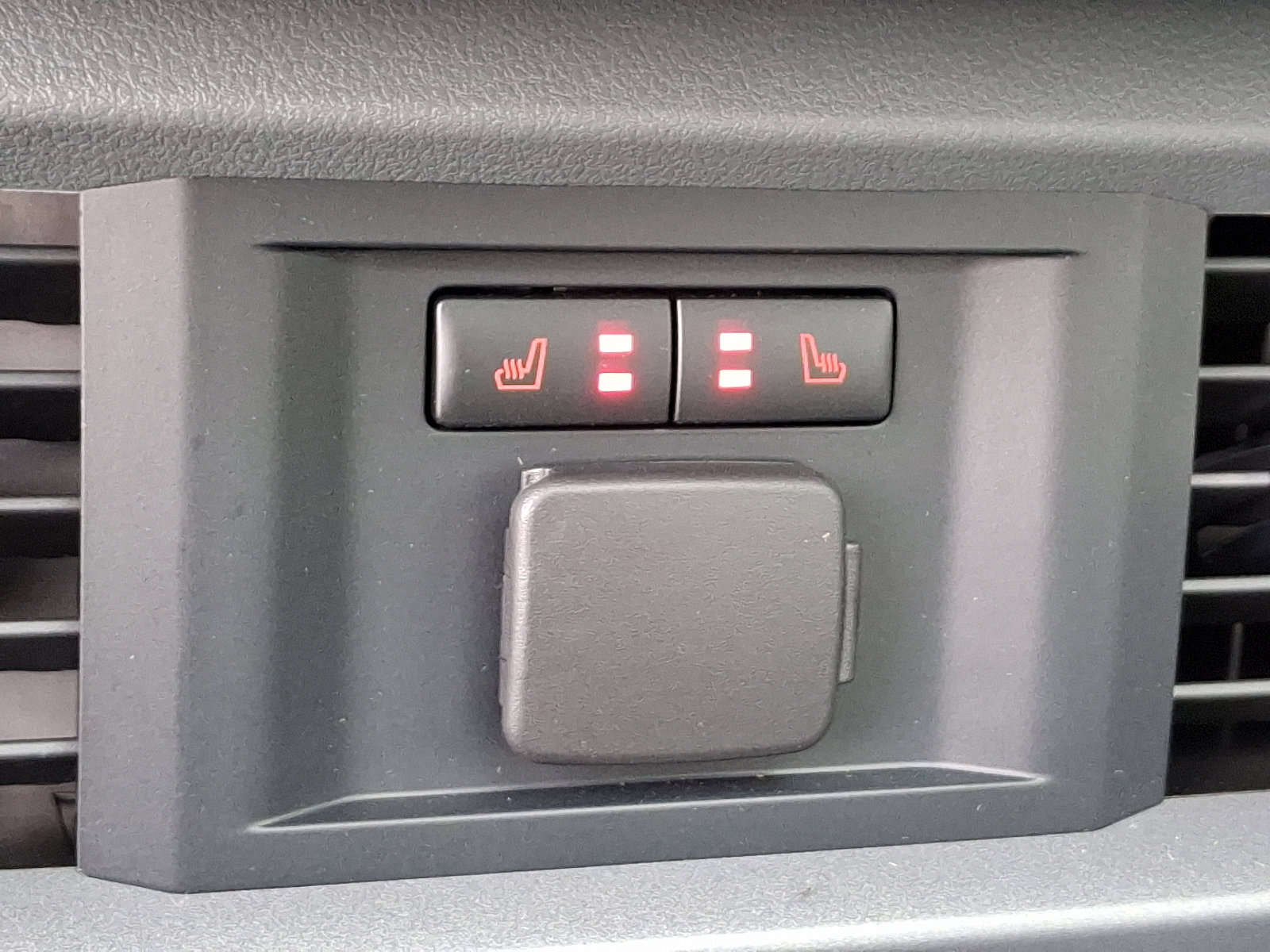 New 2025 Ford F150 Lariat w/ Equipment Group 502A High image 9