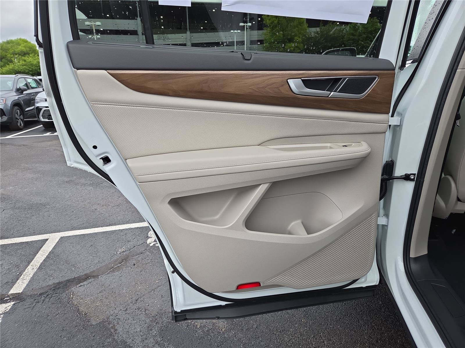 New 2026 Volkswagen Atlas SE FWD image 23