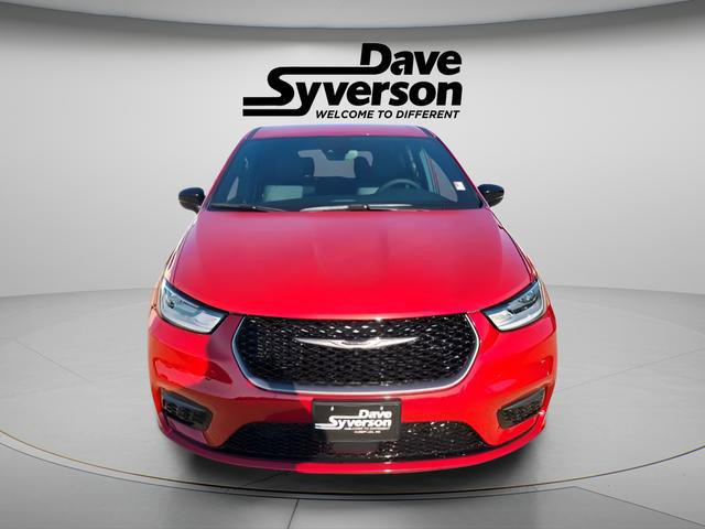 New 2026 Chrysler Pacifica Select AWD/4WD image 5