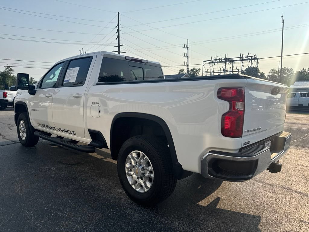 Used 2025 Chevrolet Silverado 2500 LT AWD/4WD image 5