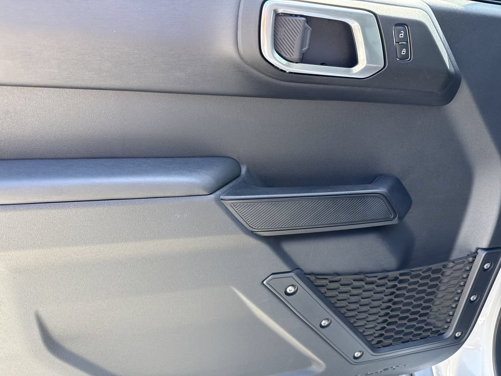 New 2026 Ford Bronco Outer Banks w/ Sasquatch Package AWD/4WD image 9