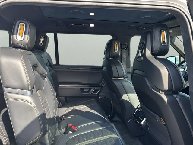 Used 2023 Rivian R1S Adventure AWD/4WD image 13