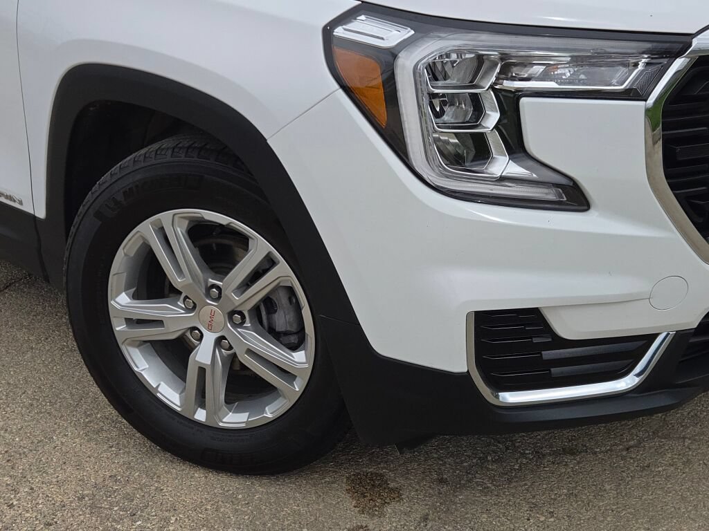 Used 2024 GMC Terrain SLE FWD image 5