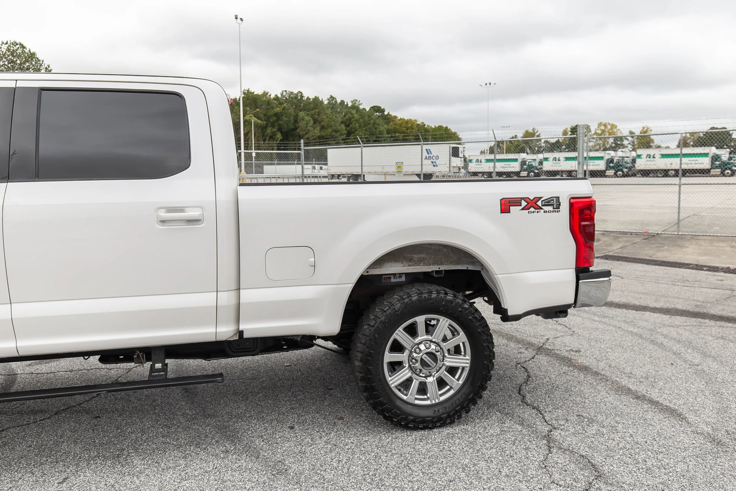 Used 2017 Ford F250 Lariat w/ Lariat Ultimate Package image 5