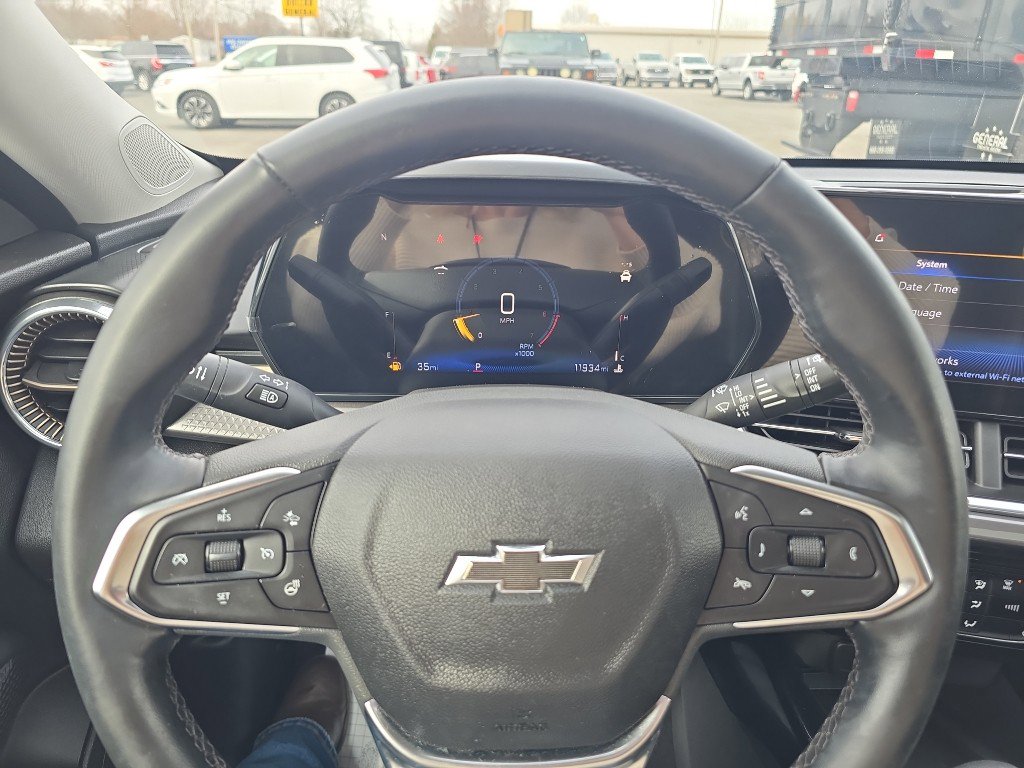 Used 2025 Chevrolet Trax ACTIV w/ Sunroof Package image 20