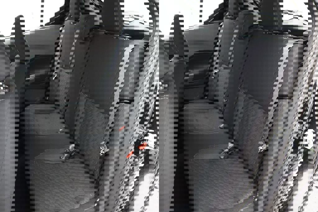 Used 2024 Nissan Kicks SV image 11