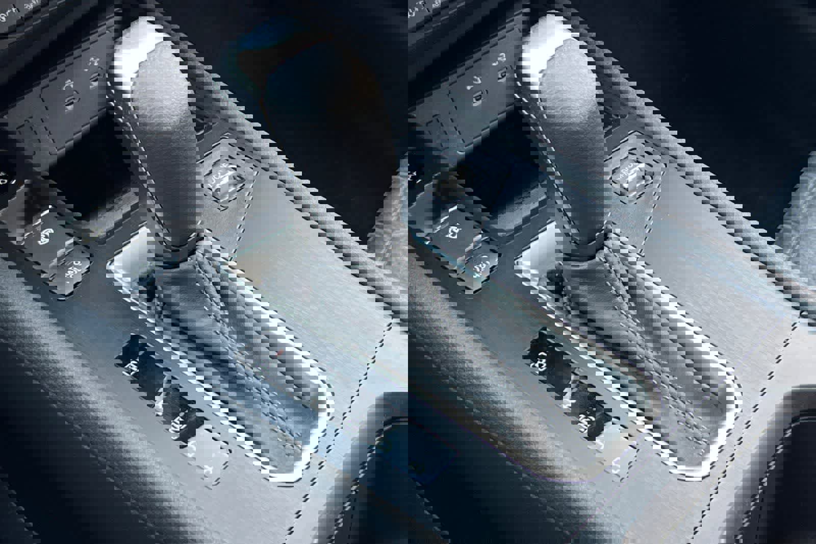 New 2026 Nissan Kicks SV image 25