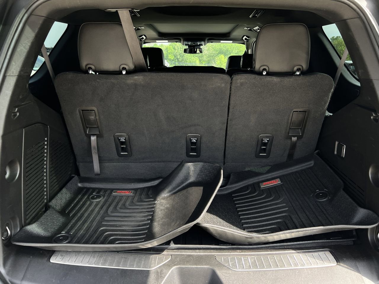 Used 2023 Chevrolet Tahoe RST RWD image 29
