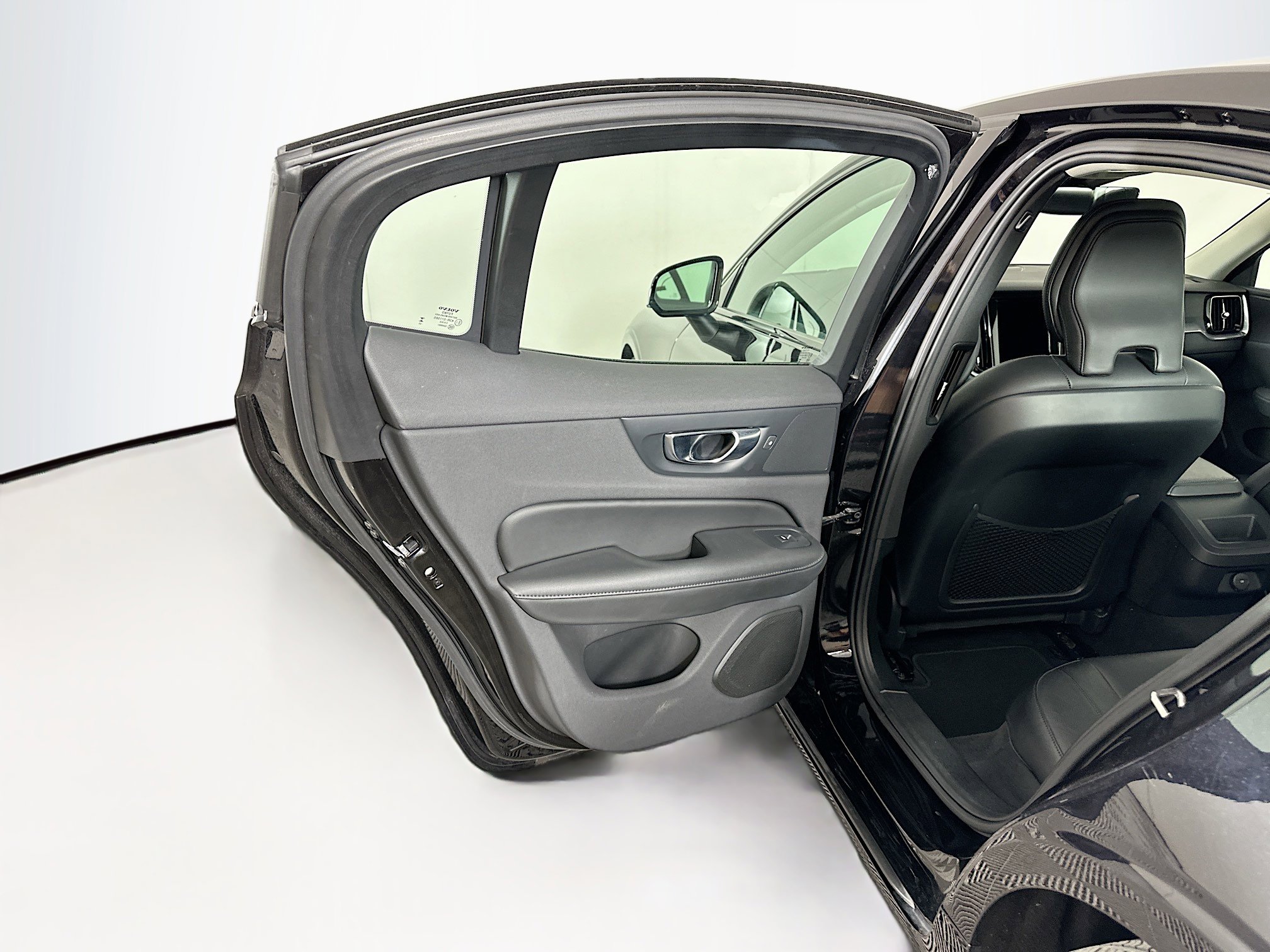 Used 2024 Volvo S60 B5 Core FWD image 26