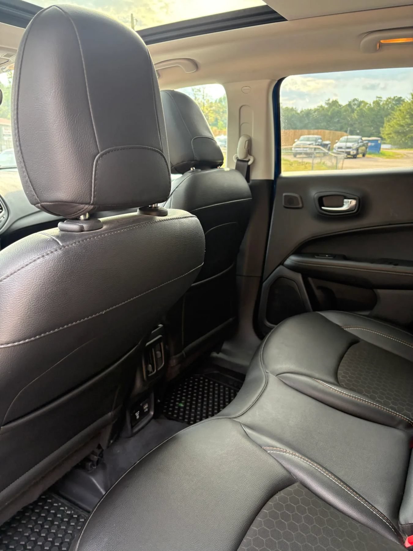 Used 2021 Jeep Compass Latitude w/ Sun and Sound Group AWD/4WD image 35