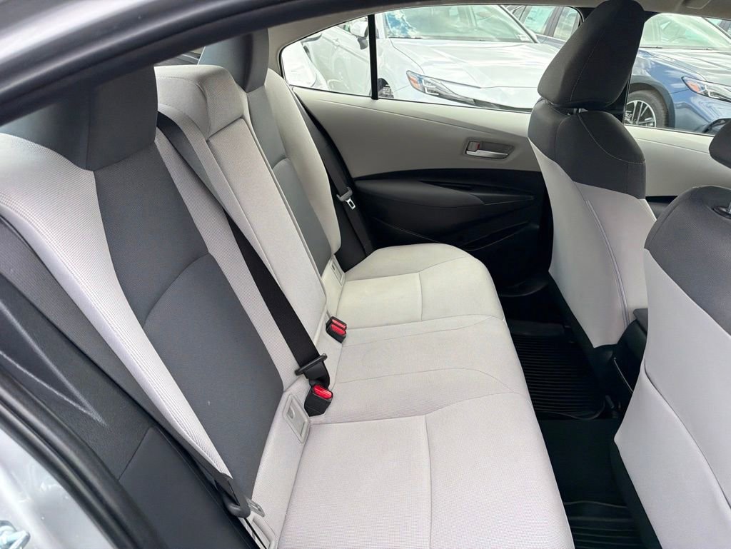 Used 2021 Toyota Corolla LE FWD image 13