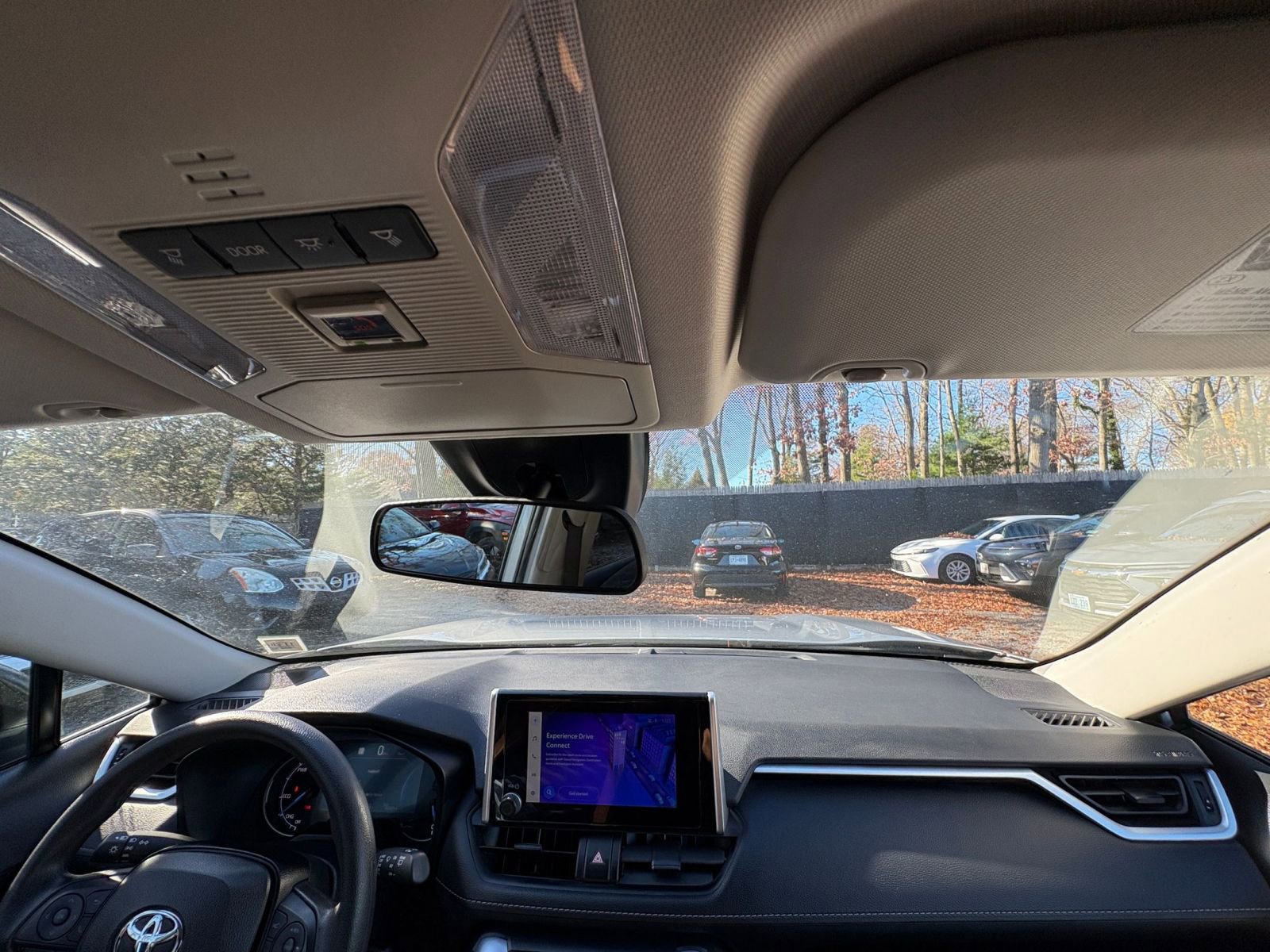 Used 2025 Toyota RAV4 LE image 29