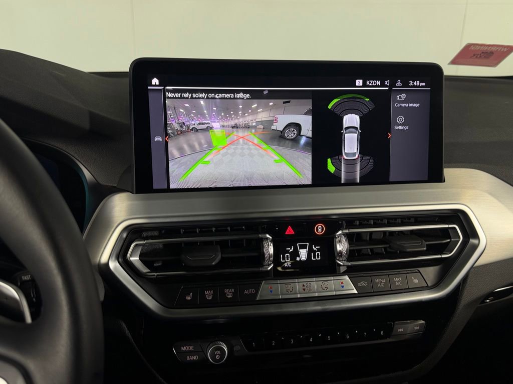 Used 2025 BMW X4 xDrive30i AWD/4WD image 19