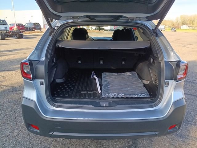 Used 2025 Subaru Outback Premium AWD/4WD image 26