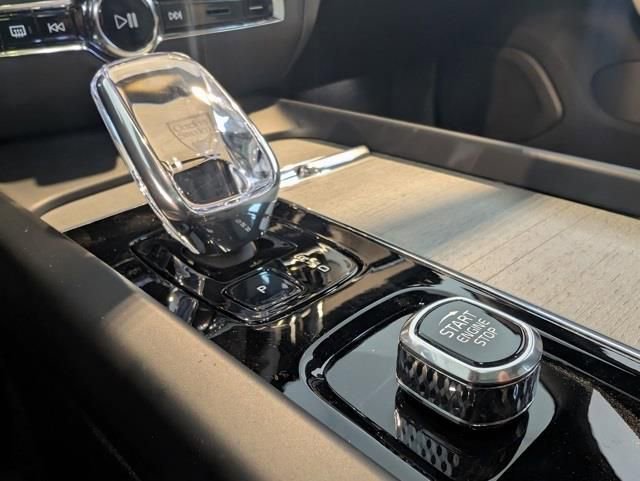 New 2026 Volvo V60 B5 Cross Country Ultra w/ Climate Package image 22