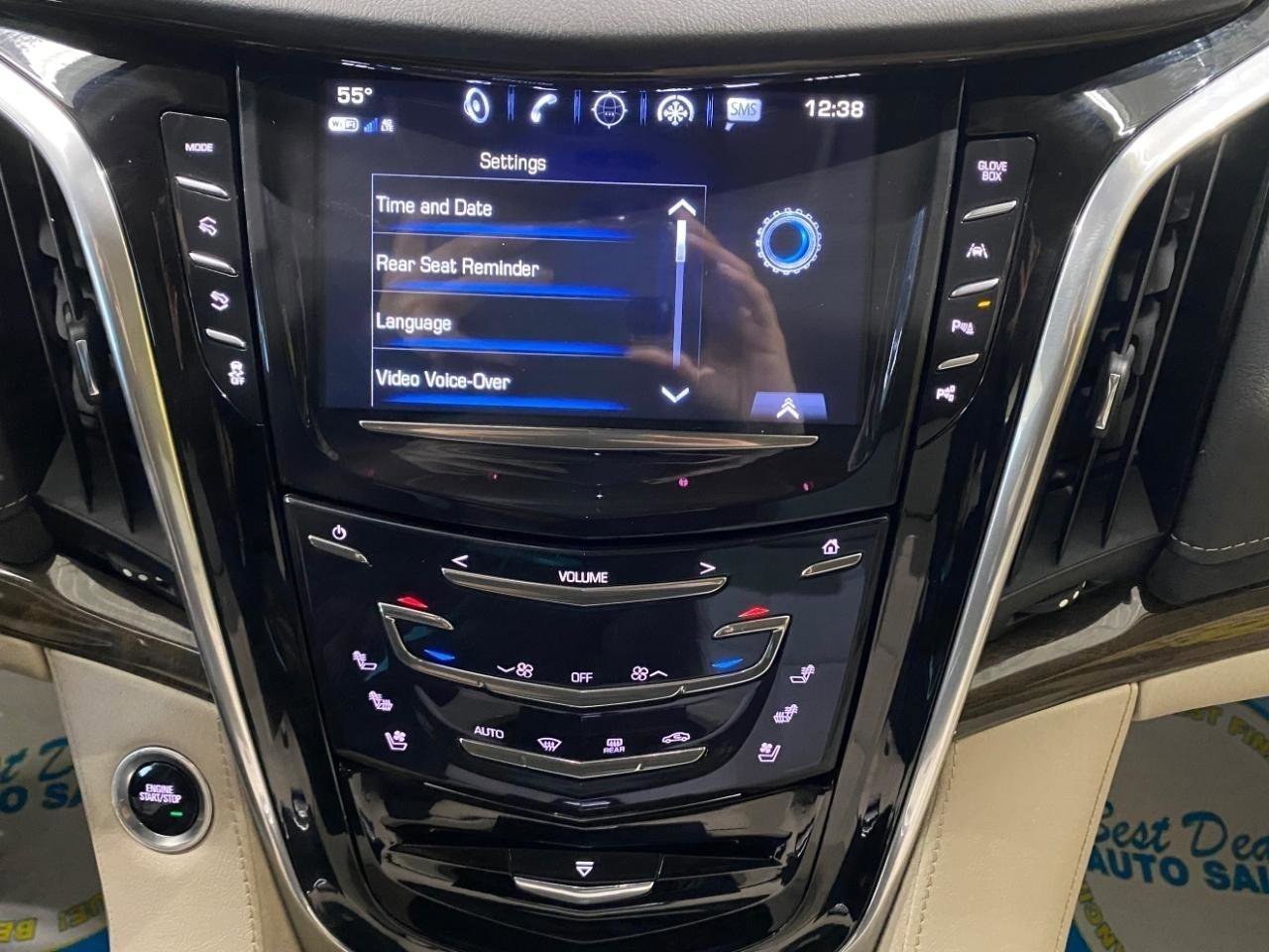 Used 2020 Cadillac Escalade Premium Luxury image 25