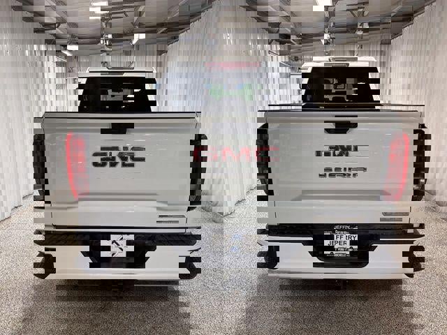 Used 2025 GMC Sierra 1500 Elevation image 5