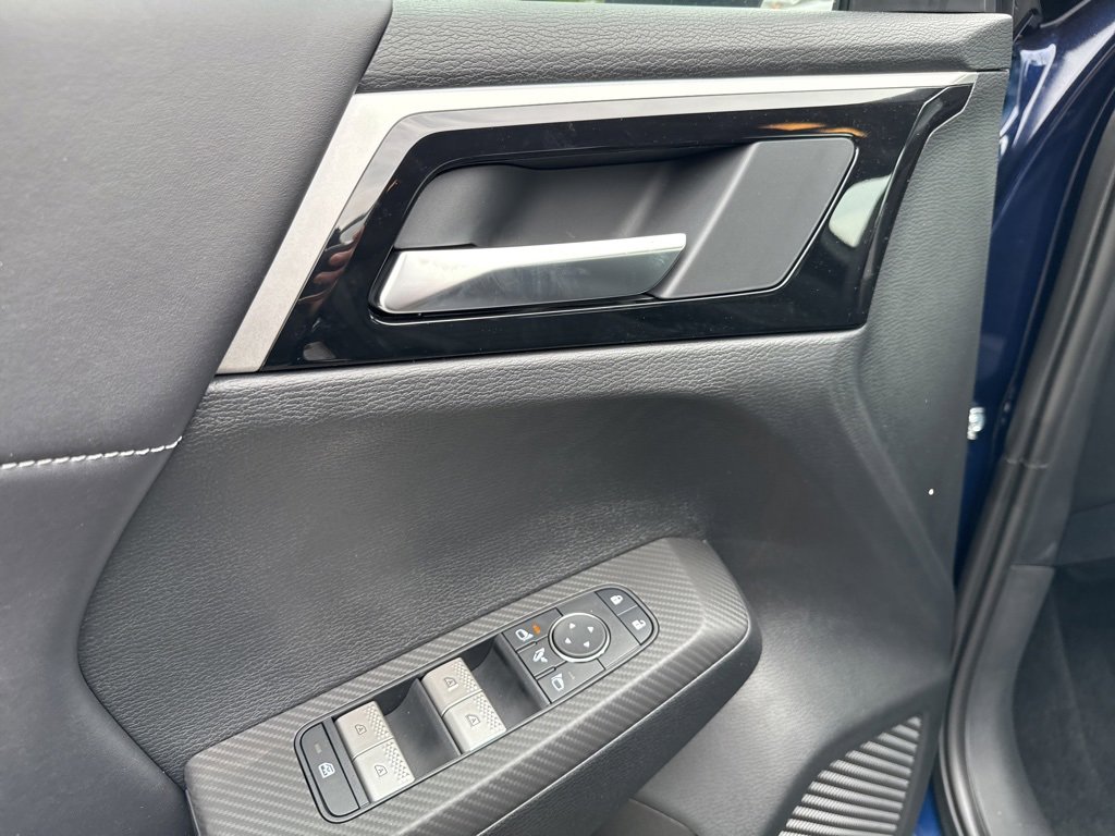 New 2025 Mitsubishi Outlander SE image 20