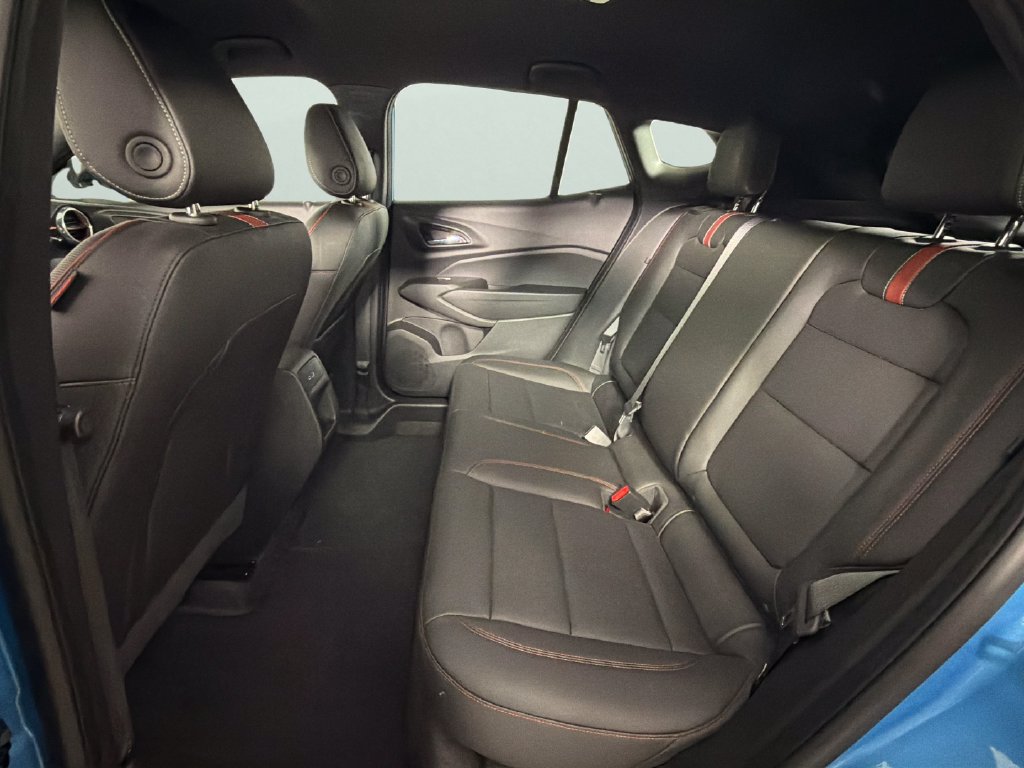 Certified 2025 Chevrolet Trax RS w/ Driver Confidence Package FWD image 28