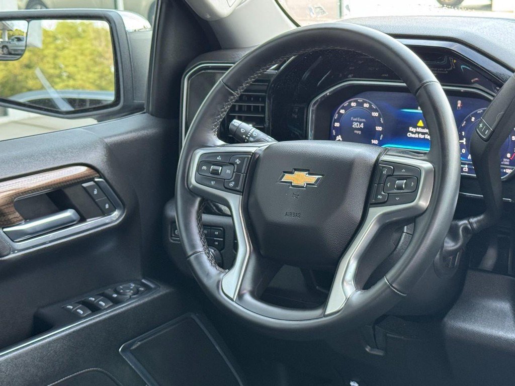 Used 2024 Chevrolet Silverado 1500 LT w/ Z71 Off-Road Package AWD/4WD image 15