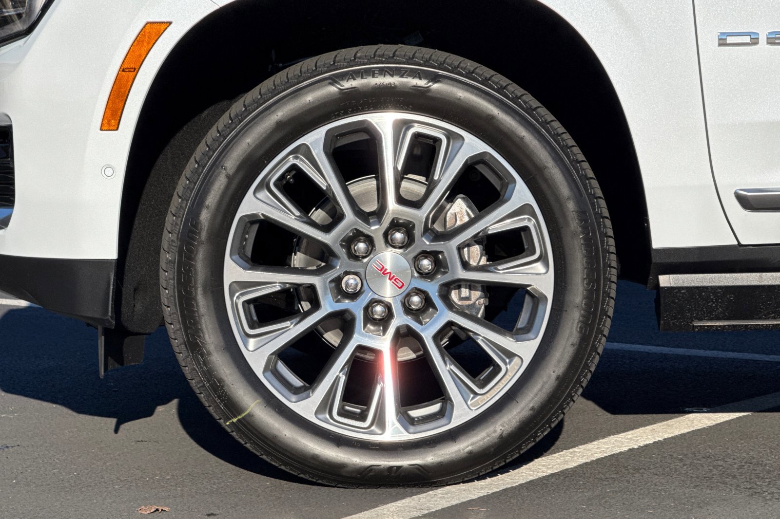 New 2026 GMC Yukon XL Denali w/ Denali Reserve Package image 29