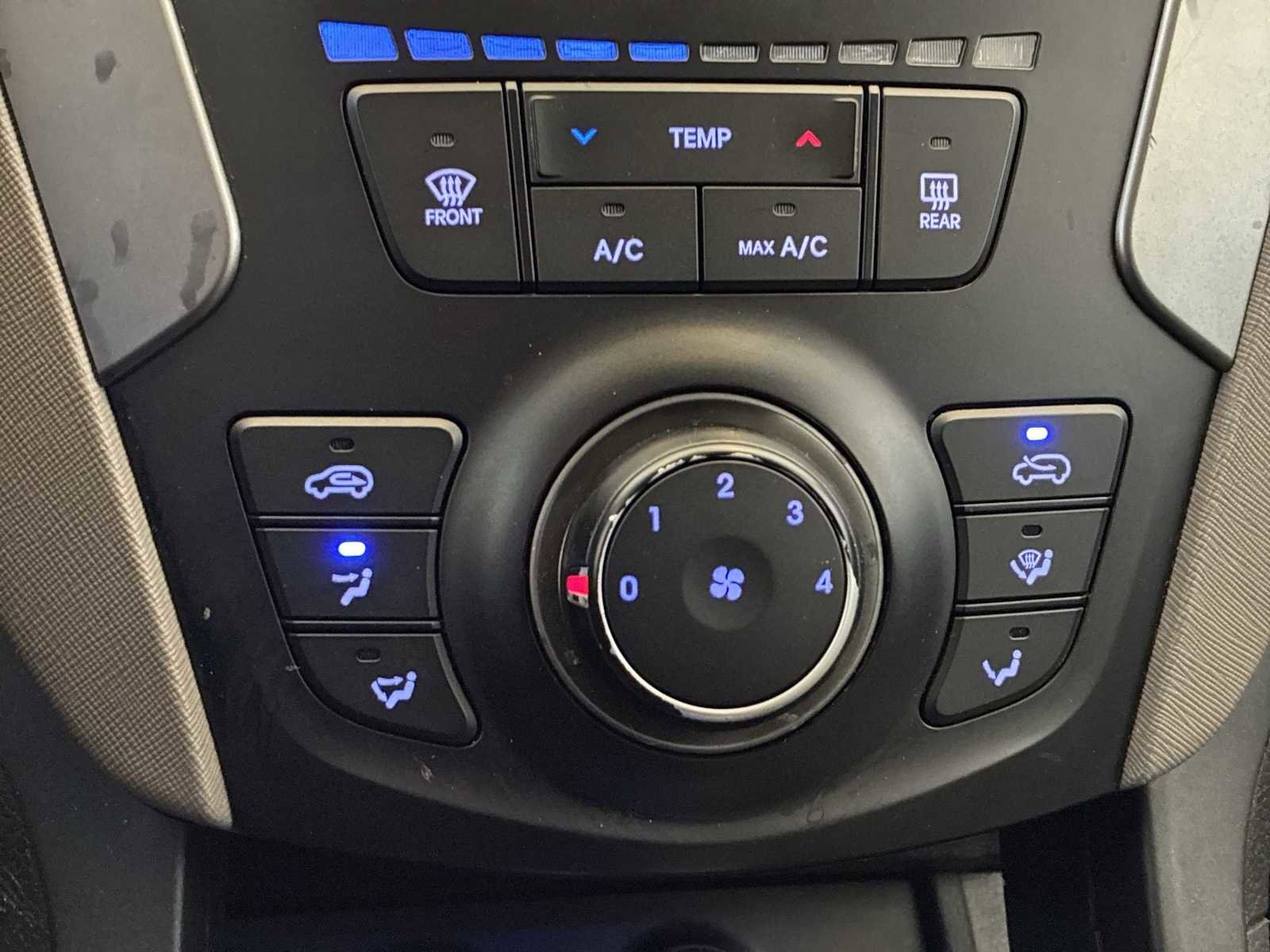 Used 2017 Hyundai Santa Fe Sport image 16